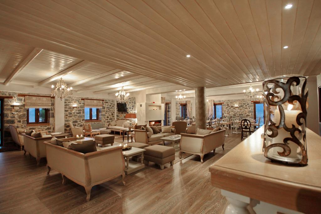 Thisoa Hotel Karkaloú Eksteriør billede